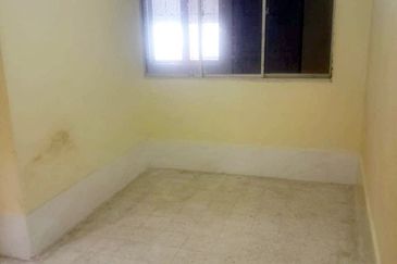 Jalan Taman Kinrara 1/8