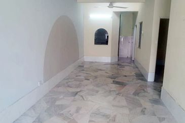 Jalan Taman Kinrara 1/8