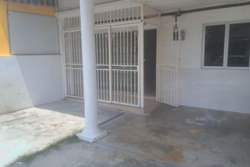 Jalan Taman Kinrara 1/8