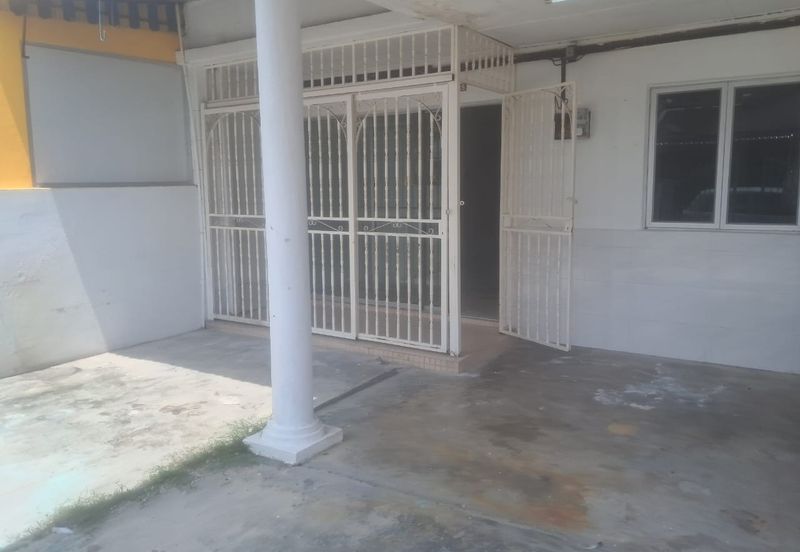 Jalan Taman Kinrara 1/8