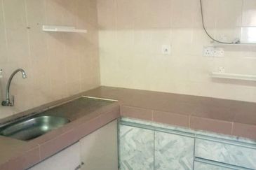 Jalan Taman Kinrara 1/8