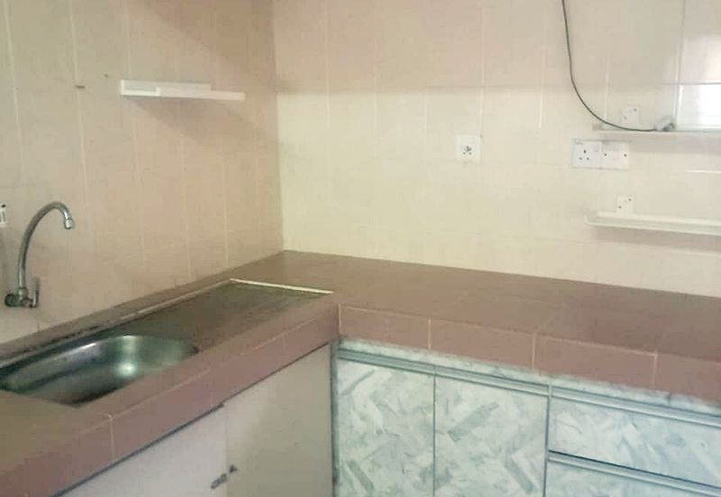 Jalan Taman Kinrara 1/8