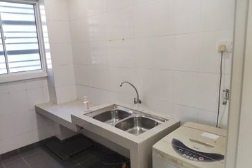 Zefer Hill Residence