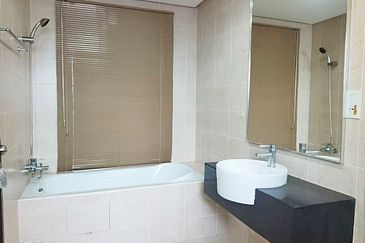 Nautica Lake Suites @ Sunway South Quay