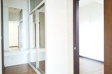 Nautica Lake Suites @ Sunway South Quay