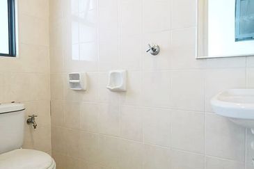 Nautica Lake Suites @ Sunway South Quay