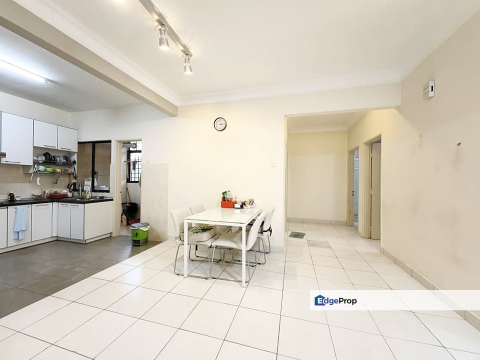 Avilla Apartment, Puchong Bandar Kinrara Puchong Jaya Bukit Jalil, Selangor, Puchong