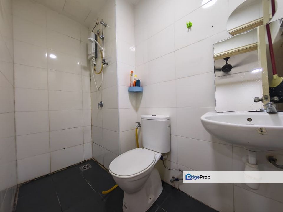 Vista Alam Serviced Apartment, Shah Alam Below Market Dual Key Vista Alam Soho For Sale, Selangor, Shah Alam