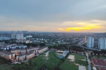 Aurora Residence @ Lake Side City