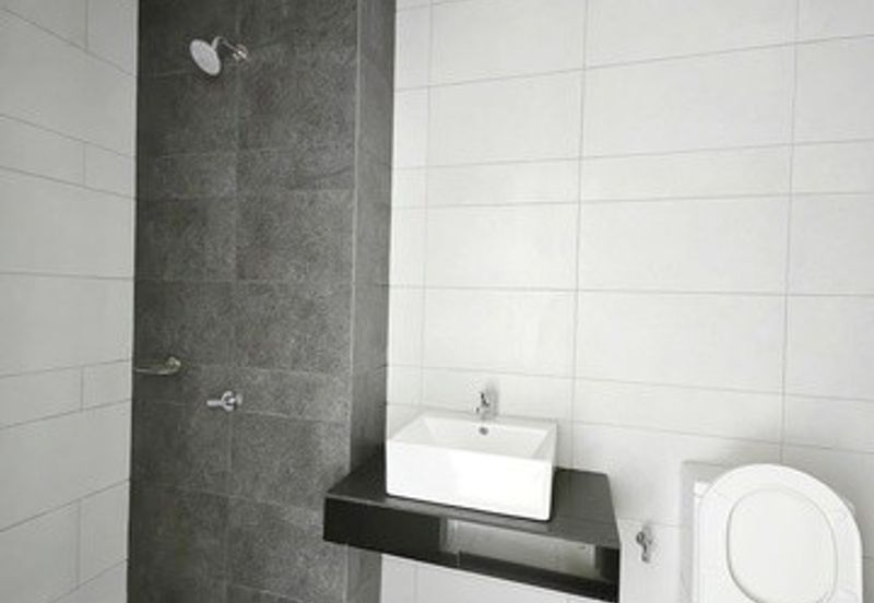 Freehold Brand New Amani Residences 883sqft 3R2B Condo Bandar Puteri Puchong Hartamas Puchong