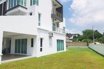 Vista Paramount Residence