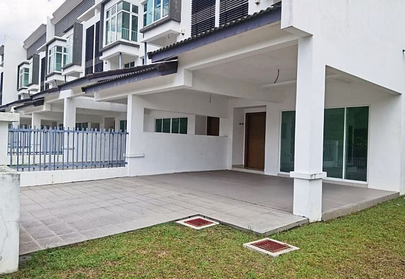 Vista Paramount Residence