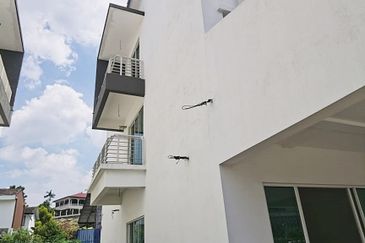 Vista Paramount Residence