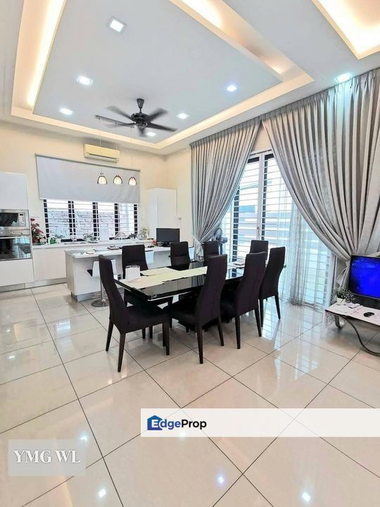 FULLY Renovated 🌸 2 Storey Semi-D for SALE | Kota Bayuemas, Klang, Selangor, Klang