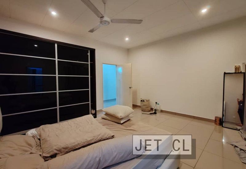 Violet @ Bandar Bukit Raja