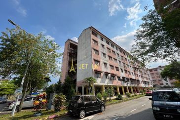 Flat PKNS, Seksyen 7