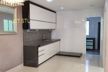 Indah 12, Setia Alam