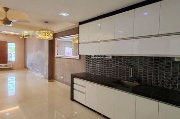 Indah 12, Setia Alam