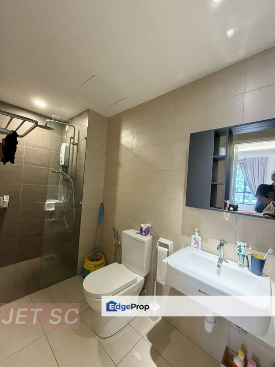 FULLY Furnished 🛋️ Modern Design Serviced Apartment for SALE | Gravit8, Kota Bayuemas, Klang, Selangor, Klang