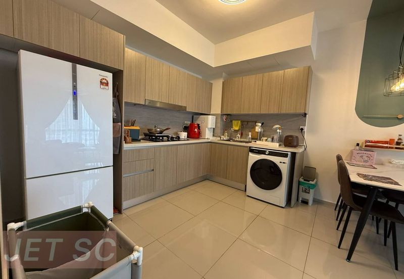 Gravit8 @ Klang South