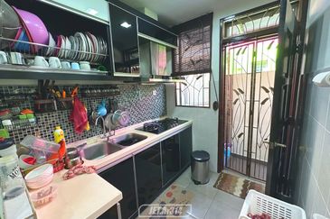 Indah 12, Setia Alam