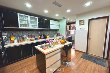 Indah 12, Setia Alam