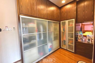 Indah 12, Setia Alam