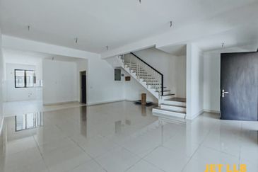 Nadira 3 @ Bukit Raja