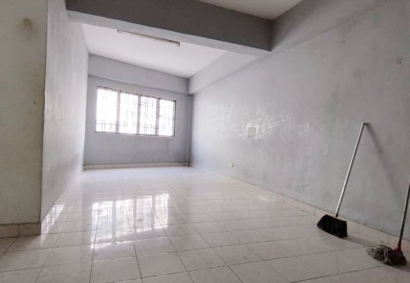 Bandar Bukit Tinggi 1 Shop Apartment