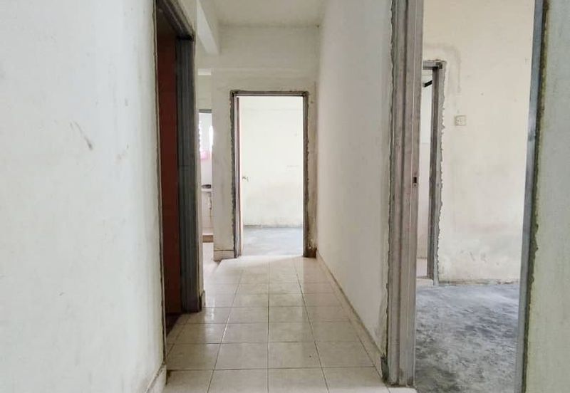 Bandar Bukit Tinggi 1 Shop Apartment