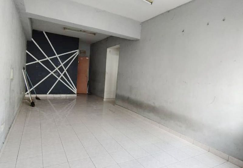 Bandar Bukit Tinggi 1 Shop Apartment