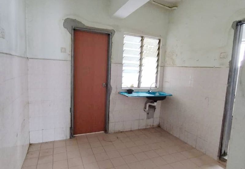 Bandar Bukit Tinggi 1 Shop Apartment