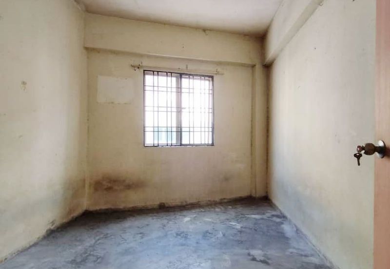 Bandar Bukit Tinggi 1 Shop Apartment