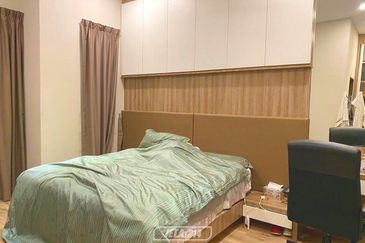 Indah 13, Setia Alam