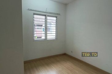 Saron @Bandar Bukit Raja