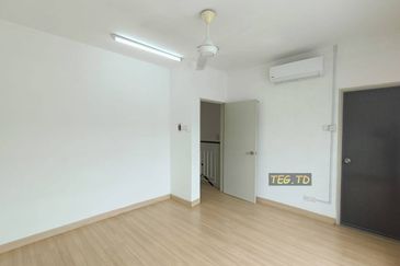 Saron @Bandar Bukit Raja