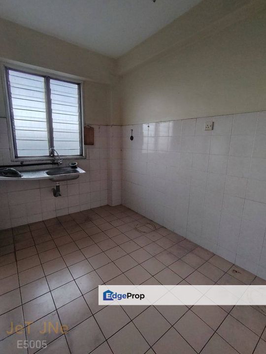 Low Cost Corner Lot 🌟 Flat House for SALE | Taman Wangsa, Sentosa Klang, Selangor, Klang