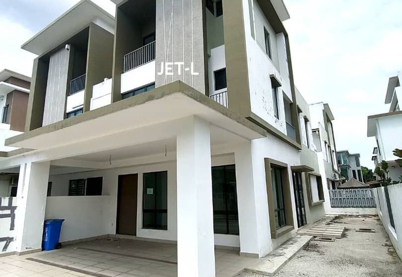 Elmeri (Dillenia Series), Setia Alam