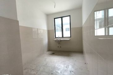 Elmeri (Dillenia Series), Setia Alam