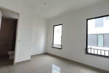 Elmeri (Dillenia Series), Setia Alam