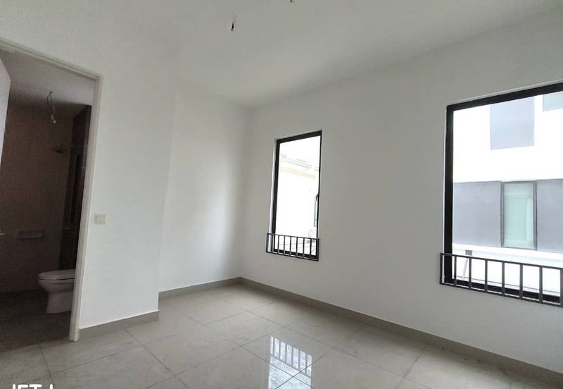 Elmeri (Dillenia Series), Setia Alam