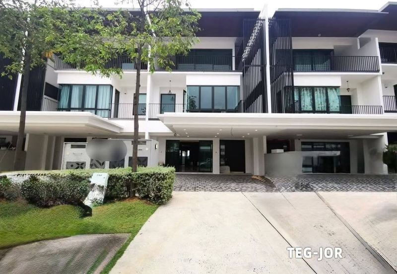 Duta Villa, Setia Alam