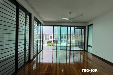 Duta Villa, Setia Alam