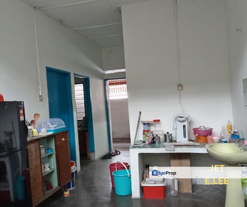 20 x 96 BIG Size ✨ Single Storey Terrace House for SALE | Port Klang, Selangor, Port Klang