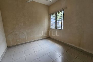 Pangsapuri Akasia, Bandar Botanic