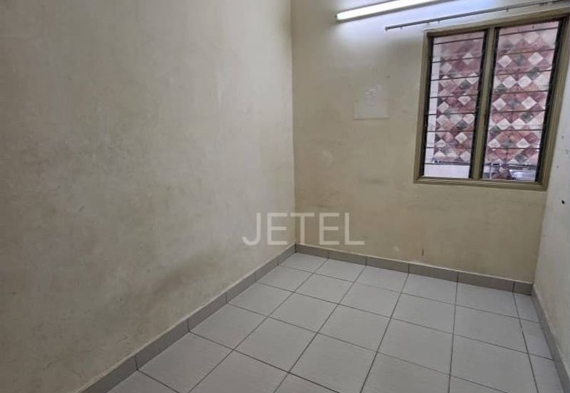 Pangsapuri Akasia, Bandar Botanic