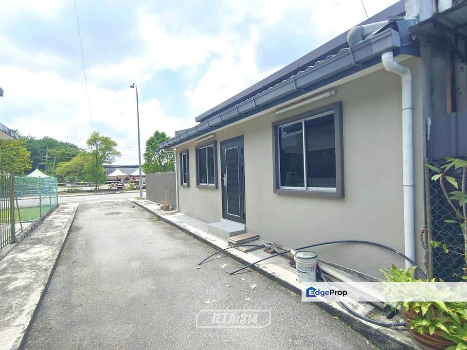 Ay314 Renovated Malay Reserved Unit 🌸 Corner Lot Single Storey Terrace House for SALE | Taman Seri Kapar, Klang, Selangor, Kapar 