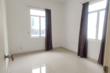 Damai 16, Setia Alam