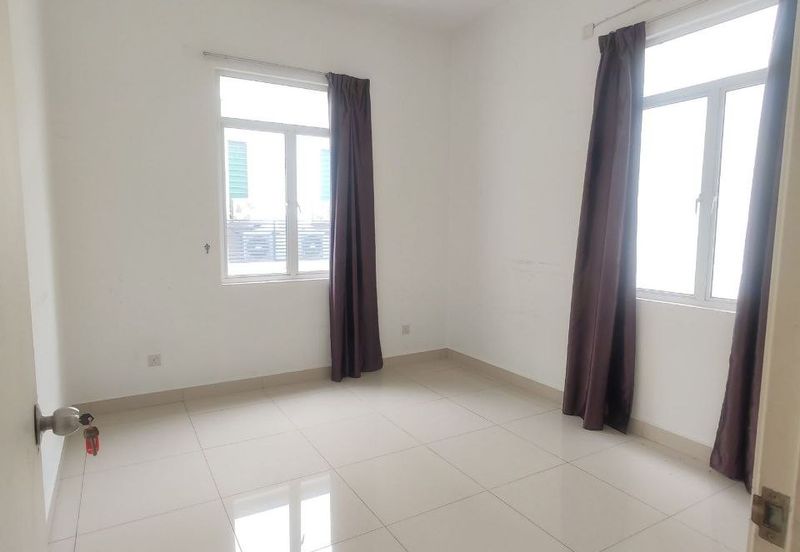 Damai 16, Setia Alam