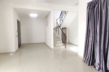 Damai 16, Setia Alam